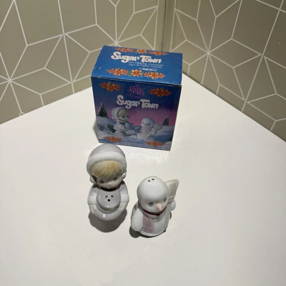 Sugar Town Girl Making Snowman Porcelain 4
